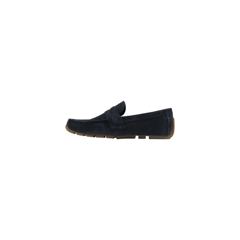 Clarks Herren-Mokassin, marineblauer Wildleder-Loafer mit hellbrauner Gummisohle und einzelnem Riemen, Frühlings- und Sommerschuhe