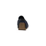 Marineblaue Clarks Herren-Mokassin-Loafer aus Wildleder mit hellbrauner Gummisohle für Frühling und Sommer