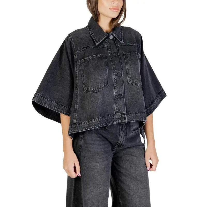 Colcci women black denim cape jacket with wide flowing sleeves front button closure and pockets