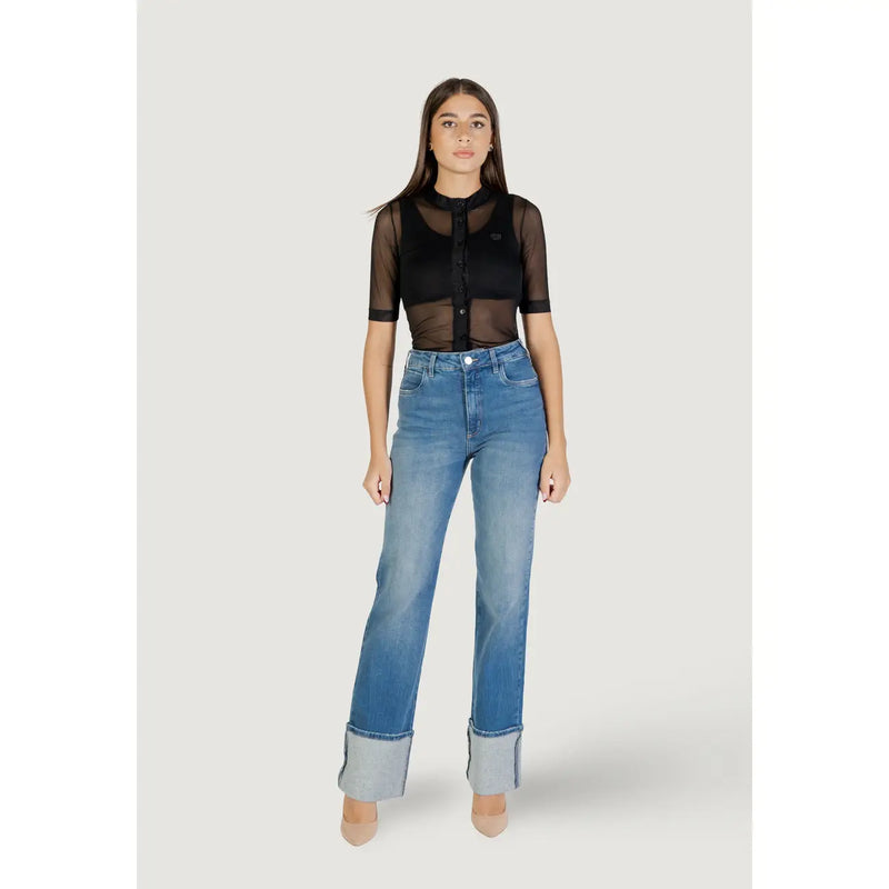 Hochgeschnittene, schmal geschnittene blaue Baumwolljeans mit umgeschlagenen Säumen für Damen von Colcci, Vorderansicht