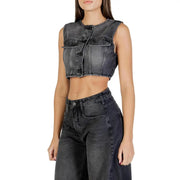 Ärmellose, schwarze, kurze Jeansweste von Colcci für Damen mit Knopfverschluss und Vordertaschen, perfekt zum Layern
