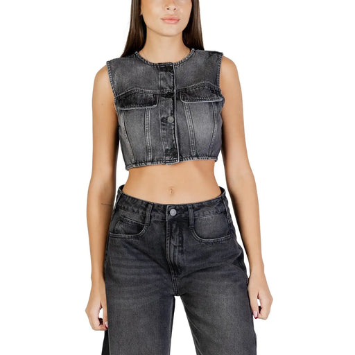Schwarzes, ärmelloses Cropped-Top aus Denim top mit Knopfleiste vorne und Brusttaschen von Colcci Damen für Freizeitkleidung