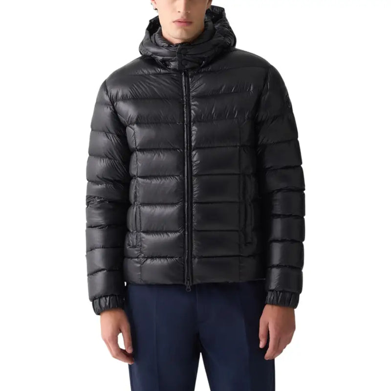 Schwarze Daunenjacke mit Kapuze und Steppdesign, Marke Moncler.
