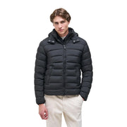 Colmar Originals Steppjacke für Herren aus schwarzem Steppstoff mit Kapuze und Frontreißverschluss, Vorderansicht