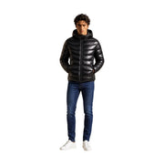 Colmar Originals Steppjacke für Herren in Schwarz mit Steppmuster, Kapuze und Frontreißverschluss, Vorderansicht