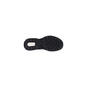 Converse women black textile Run Star Crush sneakers black rubber sole with star emblem and textured tread pattern