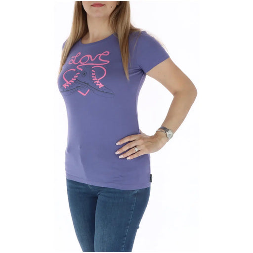 Converse Damen-Baumwoll-T-Shirt mit Rundhalsausschnitt, lila, kurzärmelig, mit pinkfarbenem Herzmotiv und Schuhdesign auf der Vorderseite