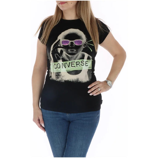 Converse Ärmelloses schwarzes Baumwoll-T-Shirt für Damen mit Grafik einer stilisierten Figur mit violetter Sonnenbrille und Zigarette.