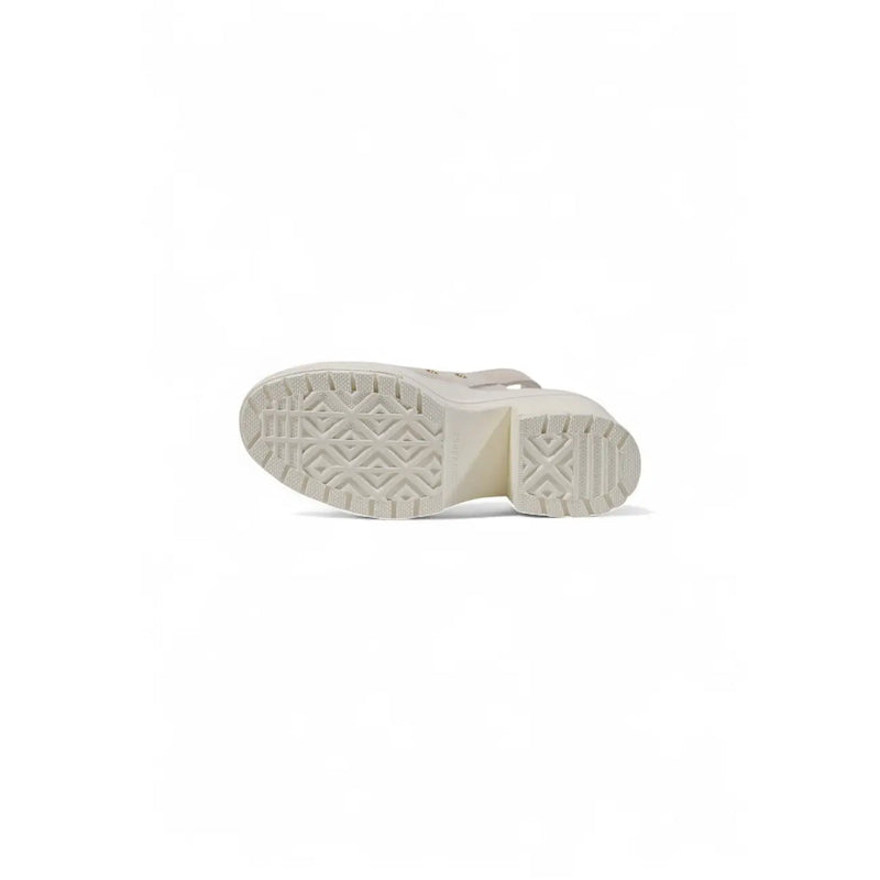 Converse women leather beige chuck 70 platform sandal with textured geometric sole and minimalist design