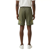Baumwollshorts der Marke County of Milan für Herren in Olivgrün mit gestickten Palmenblattmotiven, Vorderansicht
