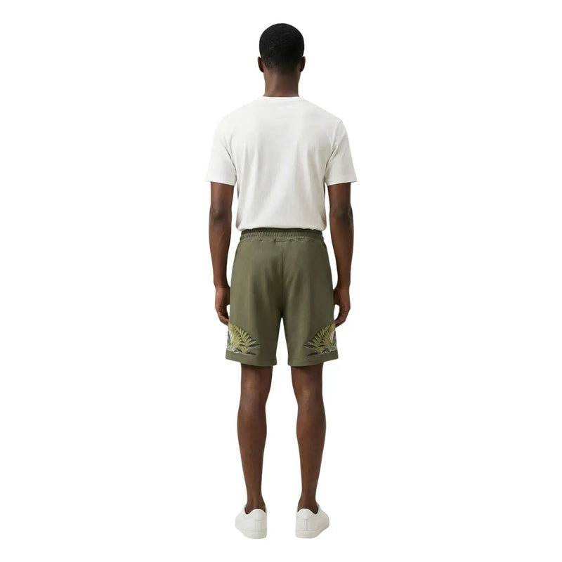 Baumwollshorts der Marke County of Milan für Herren in Olivgrün mit goldgestickten Palmenblattmotiven, Seitenansicht