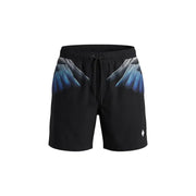 Schwarze Herren-Badeshorts von County Of Milan aus Polyester mit elastischem Bund und blau-grauem Flügelmotiv auf jeder Seite