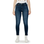 Dunkelblaue Skinny-Jeans mit hohem Bund, klassischer Denim-Textur und dezenten Waschspuren.