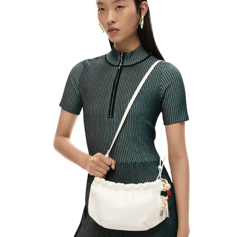 Desigual beigefarbene Polyester-Schultertasche mit weißem Kordelzug, gesticktem Logo und bunter Quaste