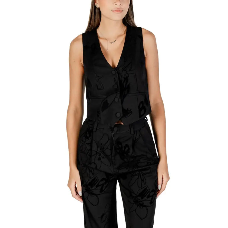 Women’s black sleeveless floral patterned vest with matching pants from Desigual