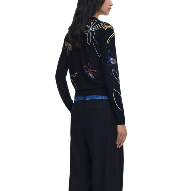 Black long-sleeved floral embroidered knit sweater for women with round neckline