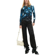 Desigual Umhängetasche in Creme mit Zeitungsmuster und schwarzen Beschlägen