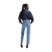 Abbildung der Rückseite einer blauen Desigual Damen-Jeans aus Baumwoll-Denim mit heller Waschung, geradem Bein und klassischen Taschen.