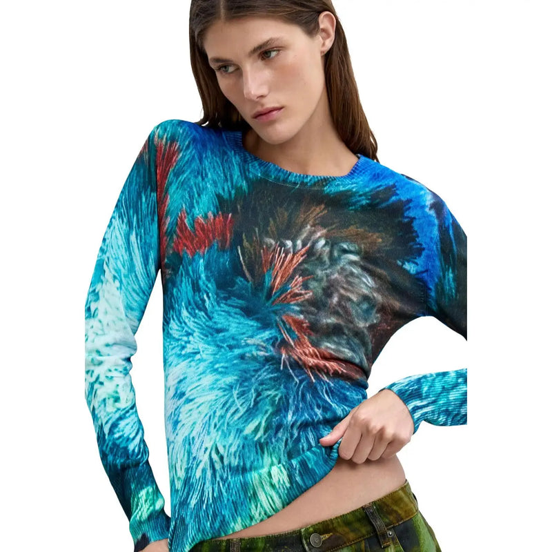 Desigual Damenpullover aus blauer Viskose mit einem lebhaften, abstrakten Blumenmuster in Blau und Rot und strukturiertem Stoff