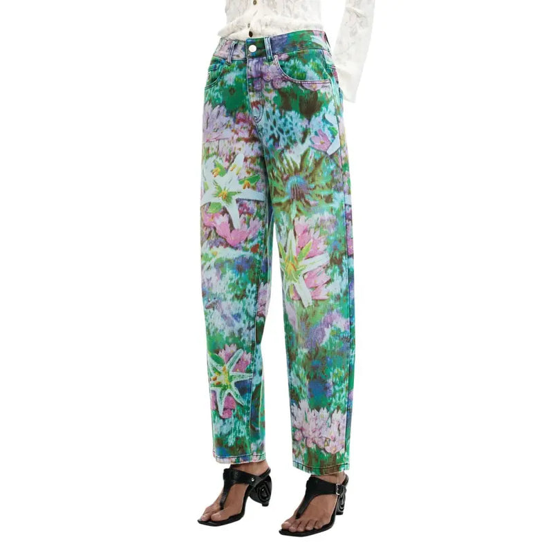 Desigual Damen hellblaue Jeans mit weitem Bein und Blumenmuster in Grün, Rosa und Lila