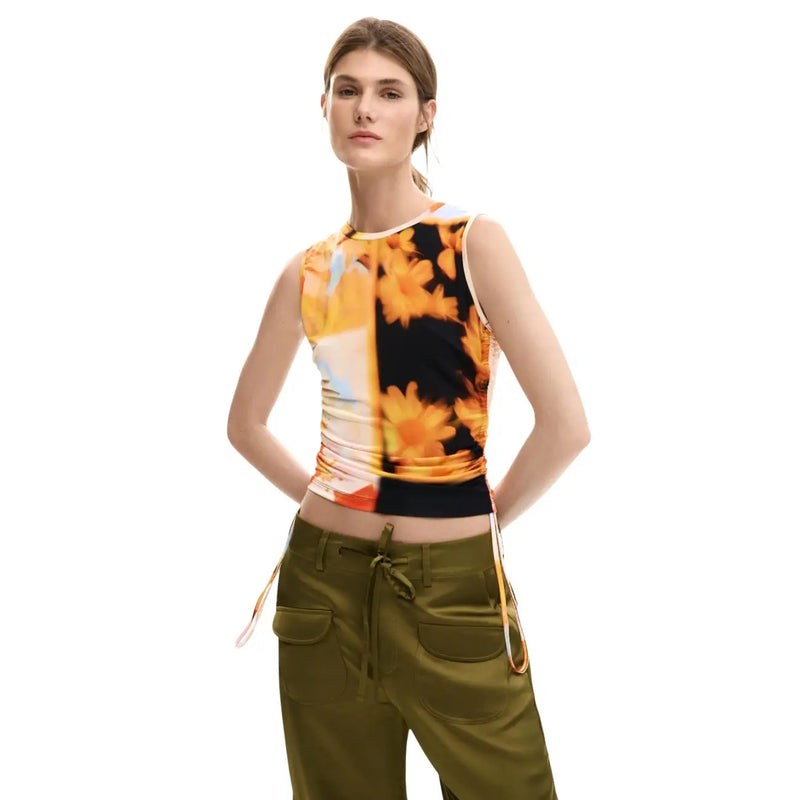 Desigual Damen ärmelloses Crop-Top aus Viskose mit Blumenmuster top mit leuchtendem orange-gelbem Muster und gerafftem Bund auf schwarzem Hintergrund