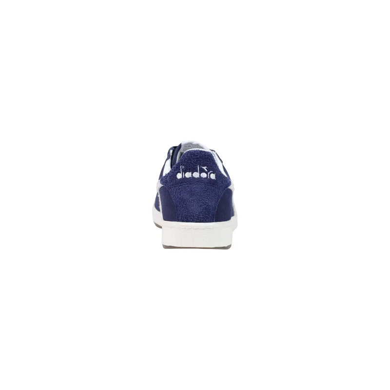 Marineblaues Wildleder Diadora Herren-Leder-Sneaker mit niedrigem Schaft, weißer Gummisohle und kontrastierenden weißen Nähten