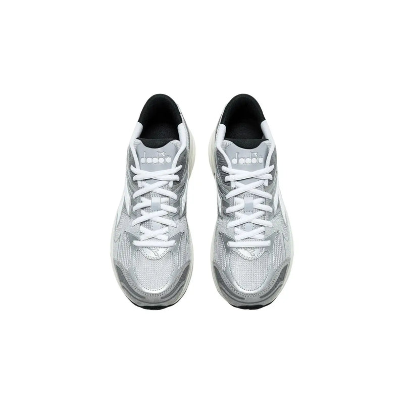 Diadora Graue Herren-Sneaker Mythos Star aus Ledermix mit silber-weißem Mesh-Obermaterial, schwarzem Schaft und klobiger Zwischensohle