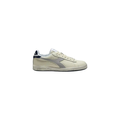 cremefarben Diadora Herren-Sneaker aus beigefarbenem Wildleder mit niedrigem Schaft, grauem Streifen und marineblauer Fersenlasche