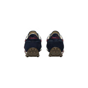 Marineblaues Wildleder Diadora Herren-Sneaker mit roten und weißen Akzenten und strukturierter brauner Gummisohle für den Freizeitbereich