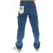 Dickies Herren-Jeans im Carpenter-Stil in Blau mit Cargotaschen und rotem Markenaufnäher, Rückansicht