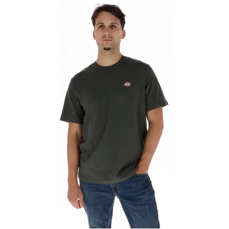 Dickies Schwarzes Herren-T-Shirt aus Baumwolle mit kurzen Ärmeln in Dunkelolivgrün und kleinem, gesticktem Logo auf der linken Brust.