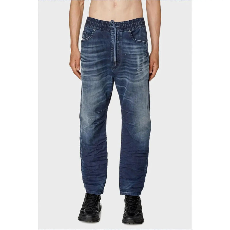 Diesel Herrenjeans aus dunkelblauem Denim mit lässiger, schmal zulaufender Passform und elastischem Bund, Vorderansicht