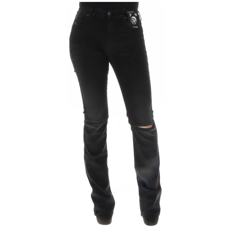 Diesel Zerrissene schwarze Baumwolljeans für Damen, die die Rückseite mit ausgefransten Knien und einem Markenaufnäher an der Tasche zeigen.