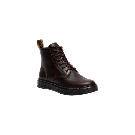 Dunkelbraune Dr. Martens Brookline Chukka-Stiefel für Herren aus Leder, die die Rückseite des Schuhwerks zeigen