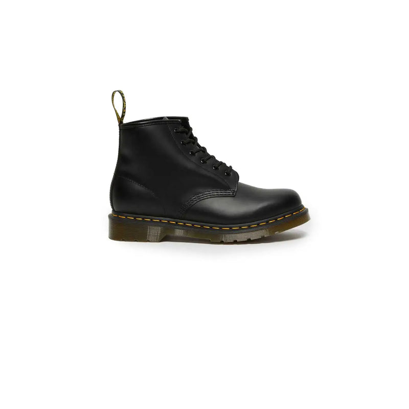 Schwarze Dr. Martens Herren-Schnürstiefeletten aus Leder, von hinten gezeigt, mit strapazierfähiger Sohle und Ziernähten.