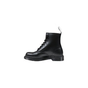 Schwarze Dr. Martens Herren-Schnürstiefel aus Leder, von hinten gezeigt, mit strapazierfähigem Leder und klassischem Design.