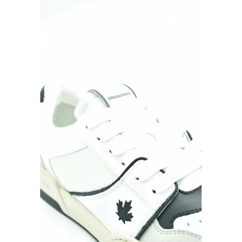 Dsquared2 Herren-Sneaker aus Leder mit mehrfarbigem Print in Weiß und Schwarz mit gesticktem Ahornblatt-Logo an der Seite