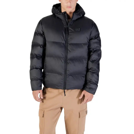 Black down jacket with hood and zipper, 6.57 logo on chest