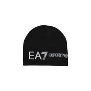EA7 Strickmütze für Herren in Schwarz mit weißem, gesticktem EA7 Emporio Armani Logo, Vorderansicht