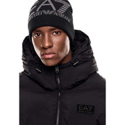 Emporio Armani EA7 Strickmütze für Herren in Schwarz mit silbernem Logo und Schriftzug, Vorderansicht