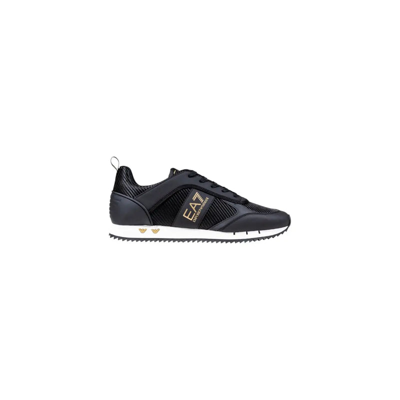 Ea7 Schwarzer Herren-Sneaker aus Polyamid zum Hineinschlüpfen mit synthetischen Mesh-Einsätzen und goldenen Logo-Akzenten an Seite und Ferse (Ansicht von hinten)