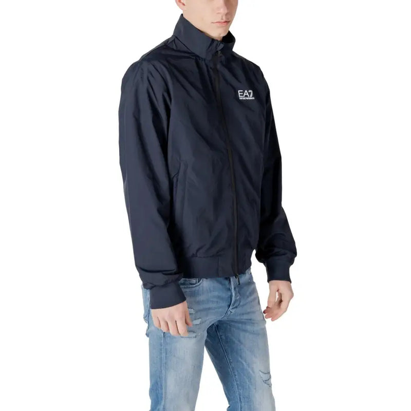 Marineblauer EA7 Herren-Blazer mit Reißverschluss, Rollkragen und Trainingsjacke aus Polyamid mit weißem Logo auf der Brust