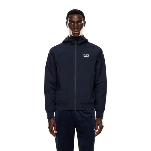 Marineblauer EA7 Herren-Kapuzenpullover aus Polyamid mit Reißverschluss und weißem Logo auf der Brust für Herbst und Winter
