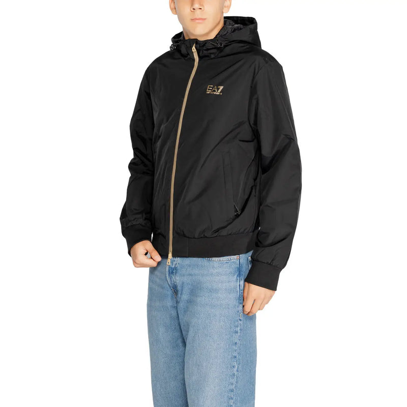 Ea7 Schwarze, wattierte Herrenjacke mit Kapuze, goldenem Reißverschluss und Logo aus Polyamid-Langarmmaterial