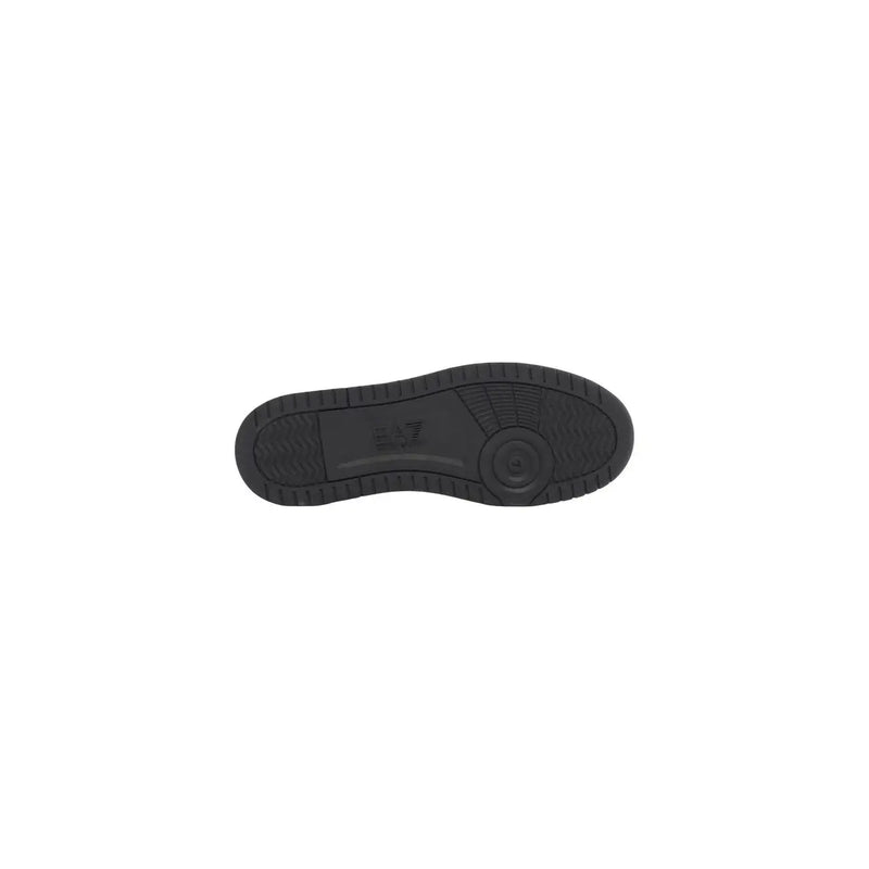 Schwarze Gummisohle mit strukturiertem Profil und geprägtem Logo von ea7 Herren-Sneakers, schwarze Polyurethan-Freizeitschuhe