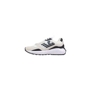 Cremefarbene und schwarze EA7 Herren-Sneaker mit markantem Logo und klobiger weißer Polyurethan-Zwischensohle aus der Frühjahr/Sommer-Kollektion