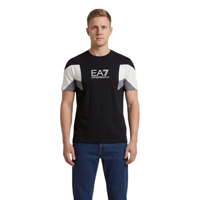 Schwarze ea7 Emporio Armani Herrenschuhe t-shirt mit weißen und grauen geometrischen Paneelakzenten an den Ärmeln
