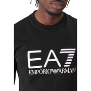 Schwarzer Emporio Armani EA7 Herren t-shirt mit einem markanten weißen Logo und dem ikonischen Adleremblem auf der Vorderseite