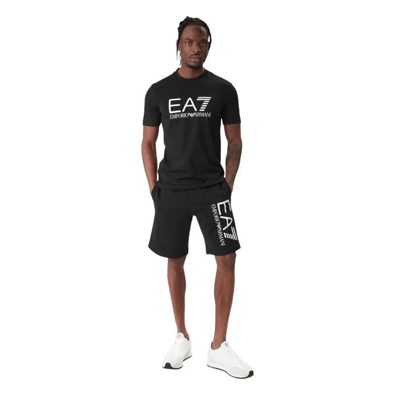 Schwarze EA7 Emporio Armani Herrenjacke t-shirt Set aus weißem Logo und passender Shorts aus komfortablem Stoff