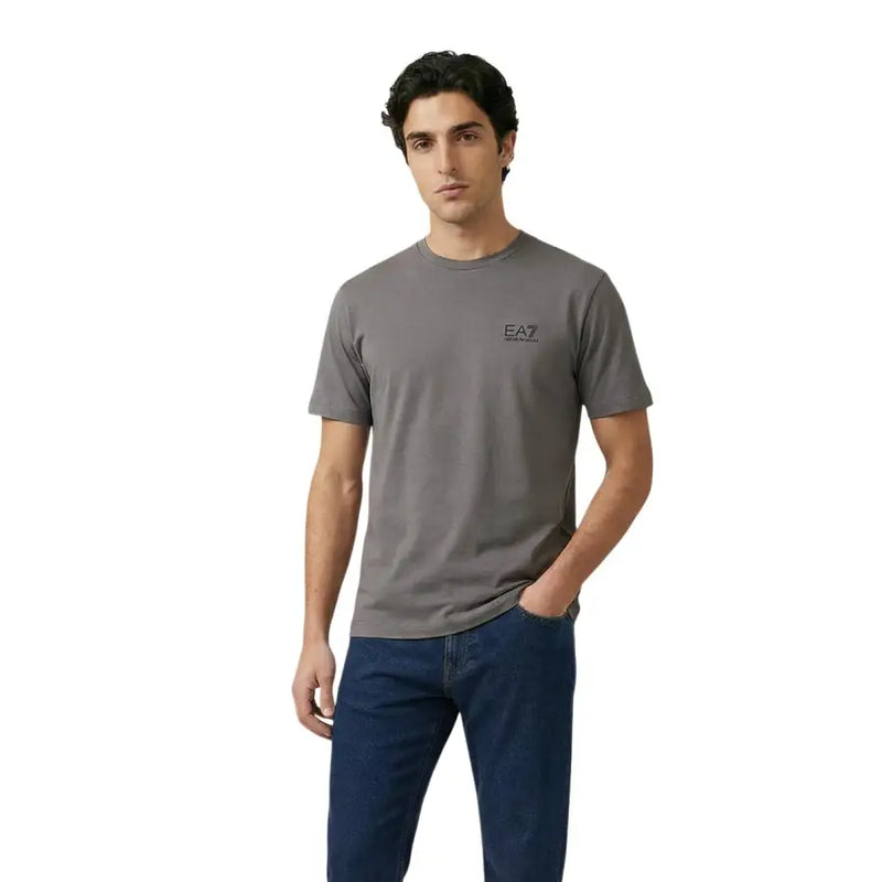 Ea7 graue Baumwollhose für Herren t-shirt mit dezentem schwarzem Logo auf der linken Brust, ideal für Freizeitkleidung